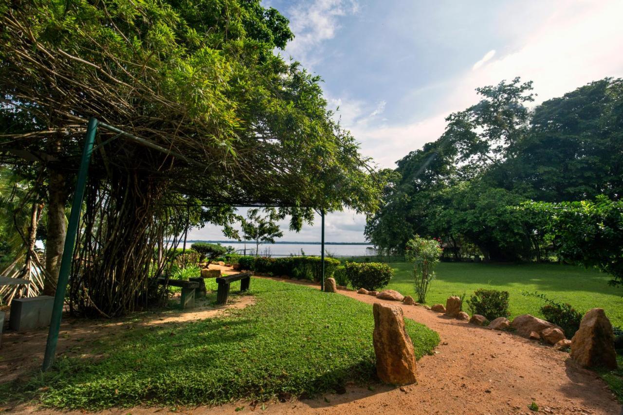 Miridiya Lake Resort Anuradhapura Dış mekan fotoğraf